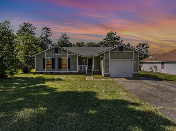 7124 San Juan Dr, Fayetteville, NC 28314
