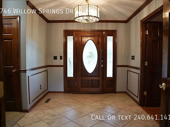 3rd image of 1746 Willow Springs Dr