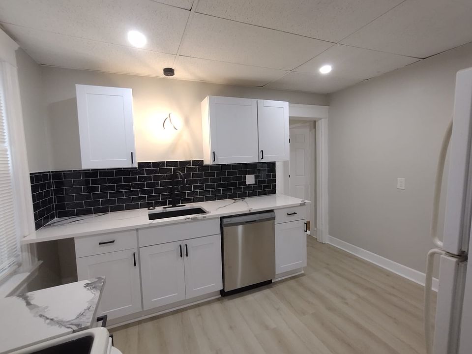 1st image of 172 N Main St #2NDF
