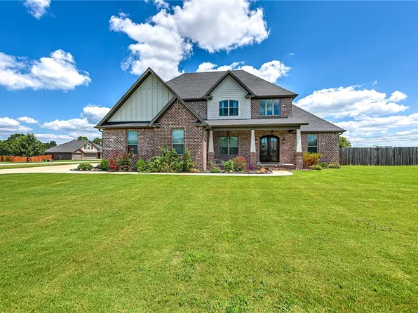 13444 Meadow Rdg, Fayetteville, AR 72704