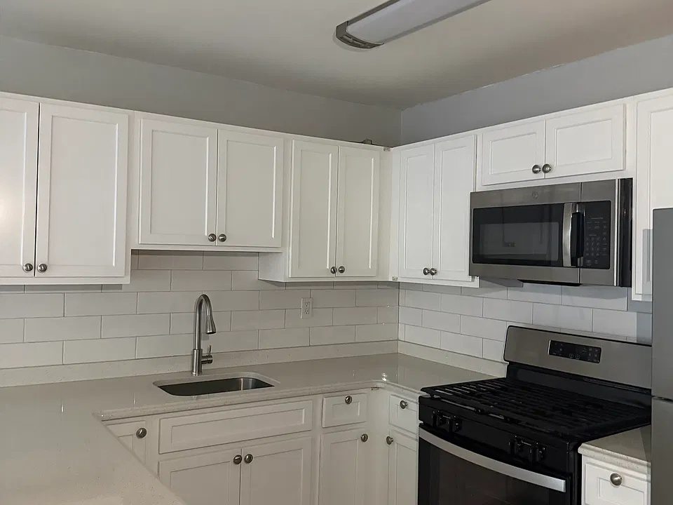 300 Westfield Ave E #2