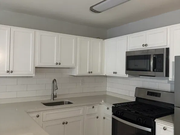 300 Westfield Ave E #2, Roselle Park, NJ 07204