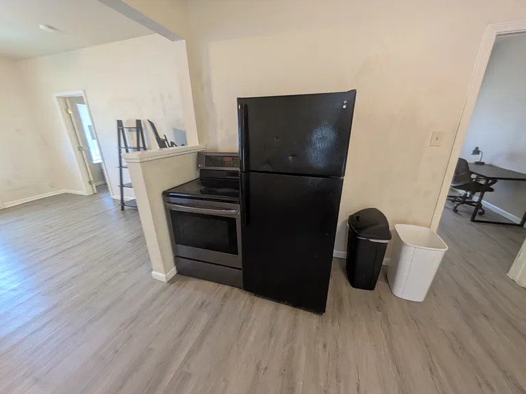 1335 Jewett St #1 — Photo 9