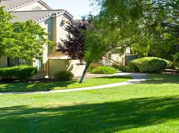 Oak Hills Apartments