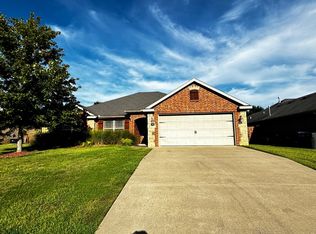 6003 S 37th St, Rogers, AR 72758