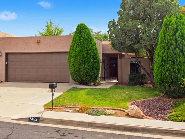 7452 Burlison Dr NE, Albuquerque, NM 87109