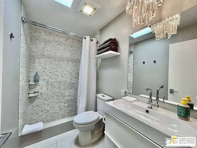 306 Desert Lakes Dr — Photo 23