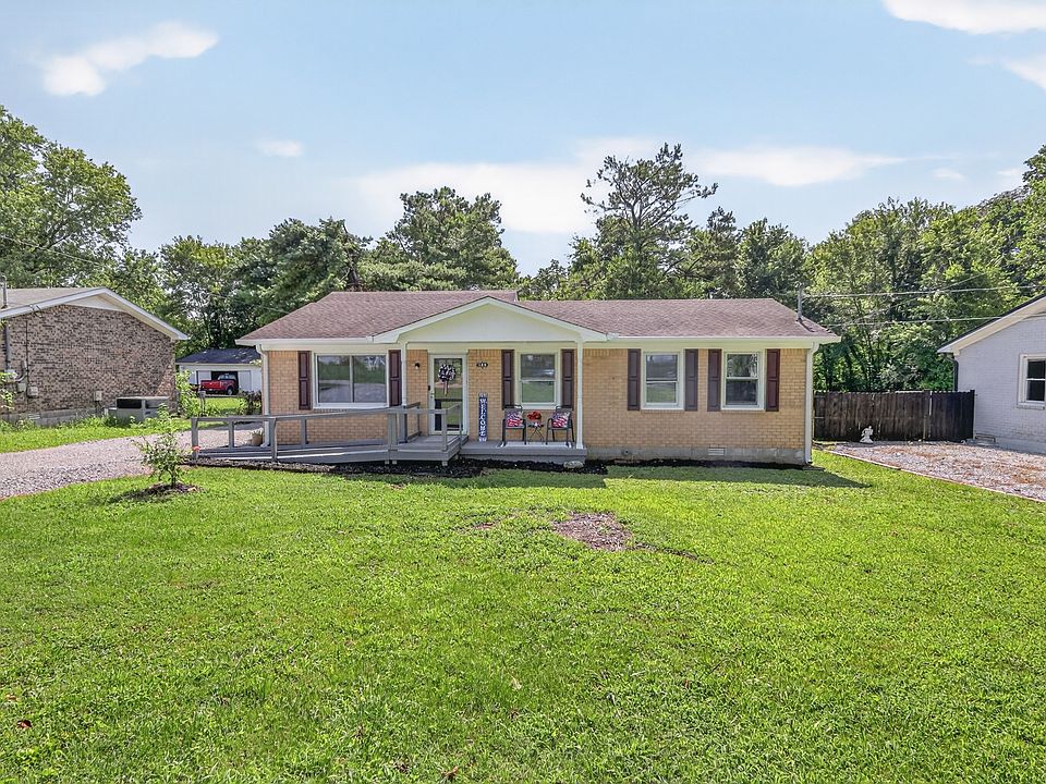1st image of 109 Amber Lynn Cir