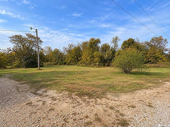 3rd image of 744 Greene 150 Rd