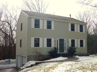 50 Westwood Dr, Sturbridge, MA 01566