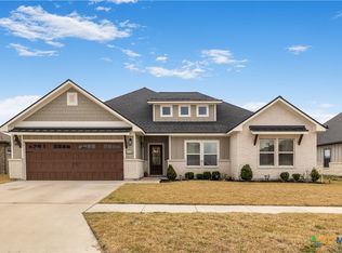 104 Beacon Ln, Victoria, TX 77901