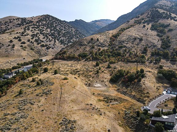 4th image of 1647 Quail Canyon Dr #6