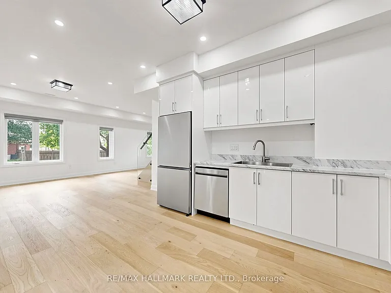 2205 Victoria Park Ave #MAIN — Photo 9