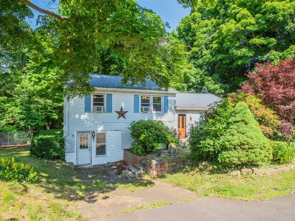 25 Smith Street, Middletown, CT 06457