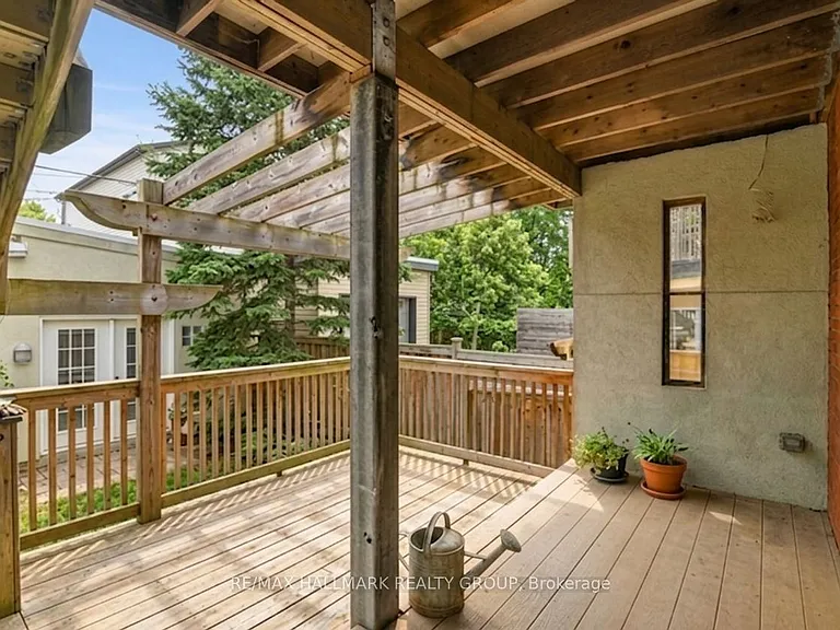 55 Ivy Cres #2 — Photo 18