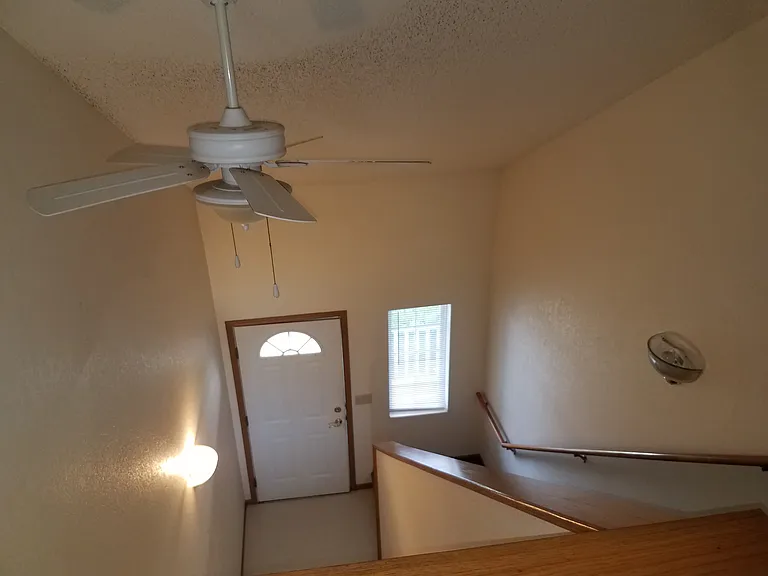 1102 Paris Rd — Photo 21
