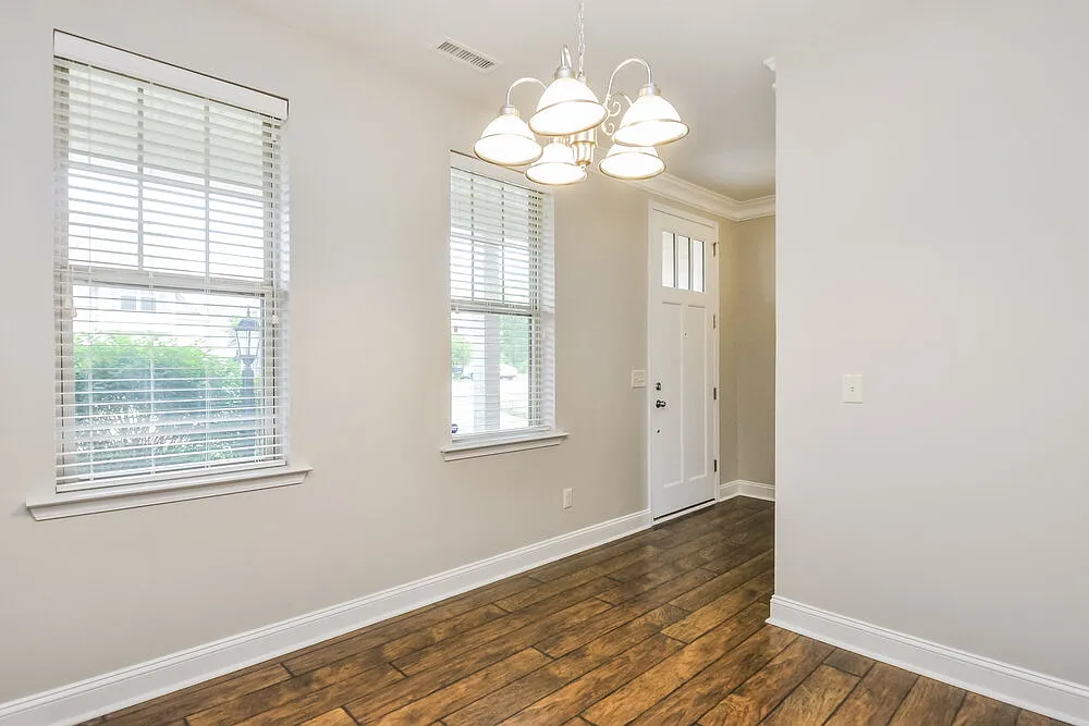 4 bed, 2.5 bath, 1678 sqft, $2,620 — Photo 3