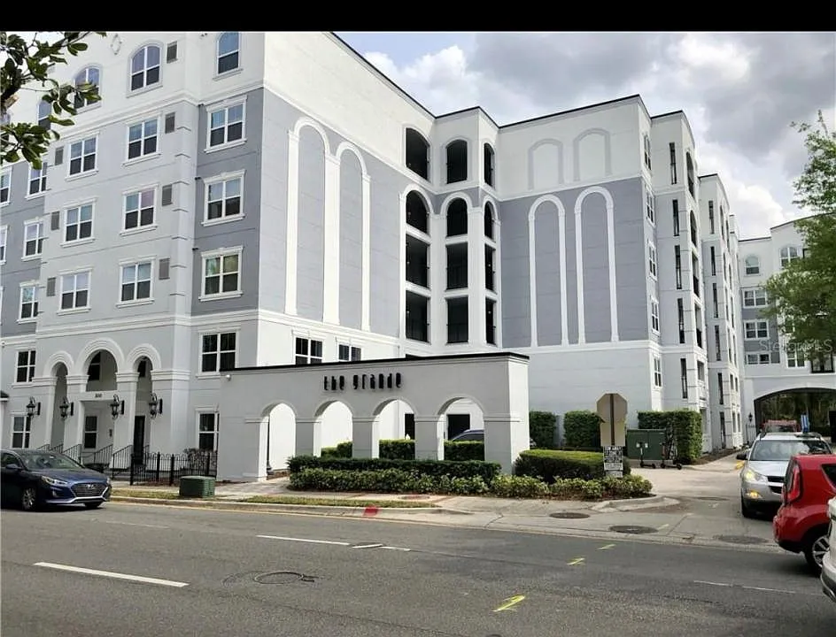 202 E South St #1038