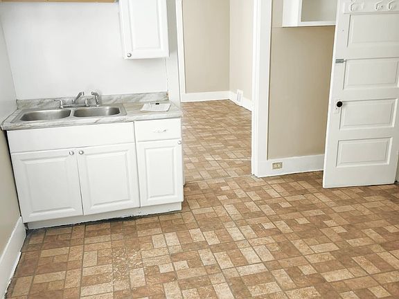 4th image of 3115 W 34th Pl #Up