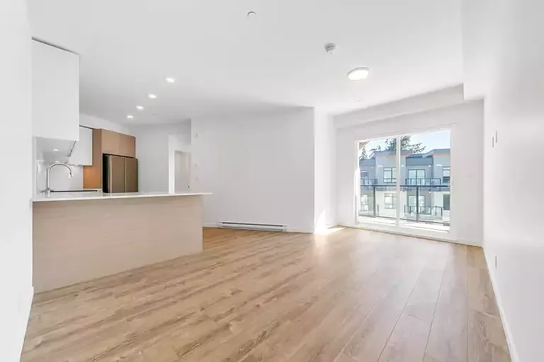 13968 Laurel Dr photo 1