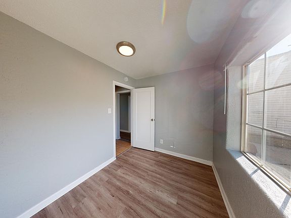 5th image of 6621 Bancroft Ave #6621