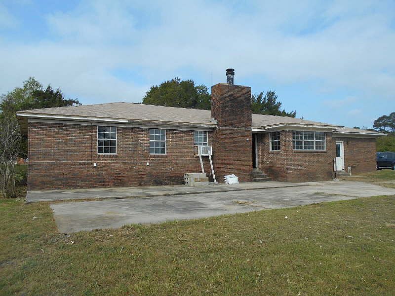 2nd image of 2136 Dog Track Rd