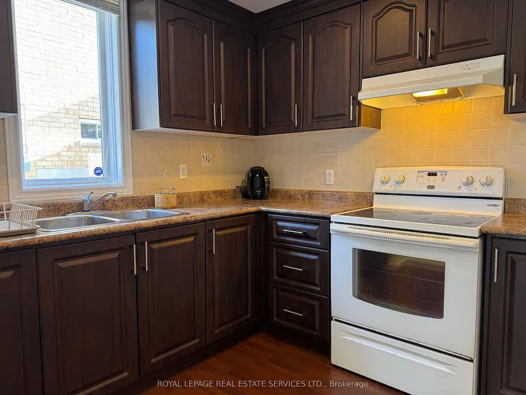 56 Sadot Ct — Photo 4
