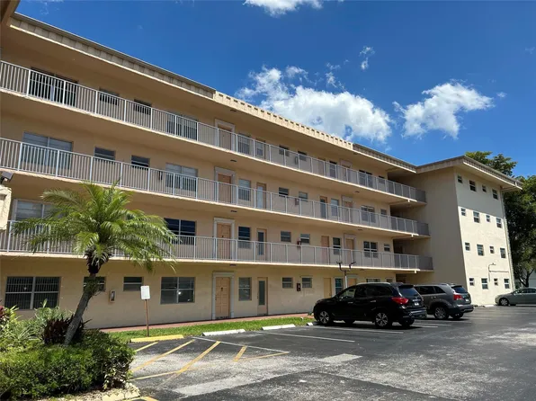 4191 NW 41st Street #312, Lauderdale Lakes, FL 33319