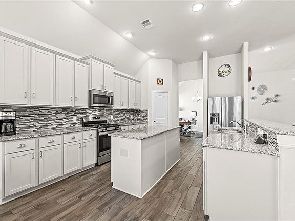 4th image of 4023 Browns Forest Drive