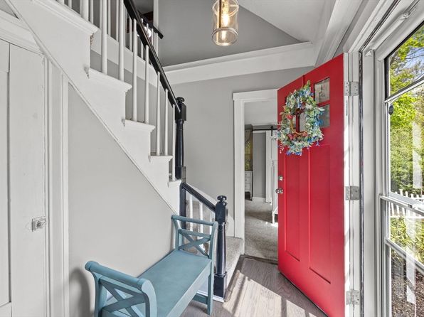 881 State Rd, Plymouth, MA 02360