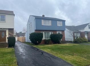 4030 Stonehaven Rd, South Euclid, OH 44121