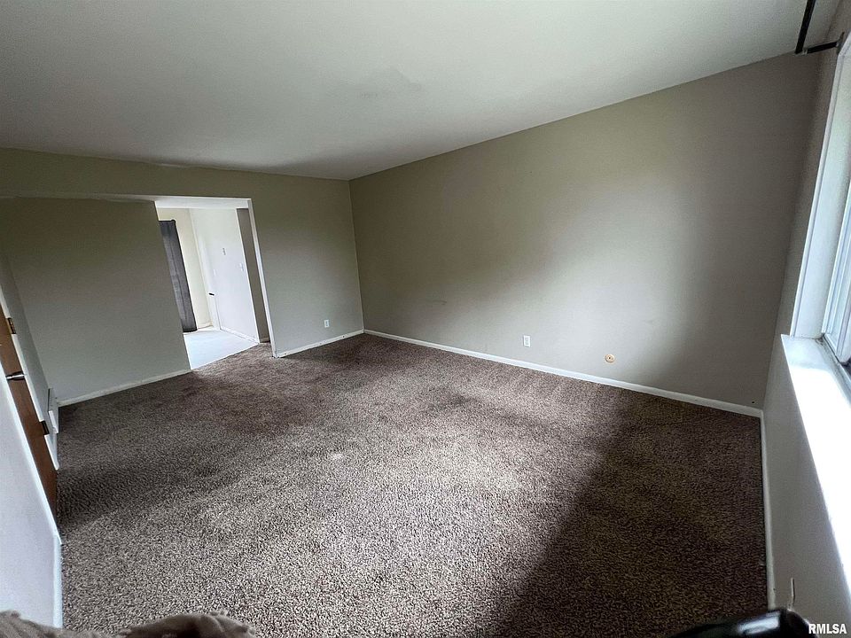 3623 N Sterling Ave APT C6, Peoria, IL 61604 | Zillow