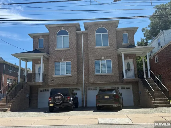 270 2nd St, Palisades Park, NJ 07650