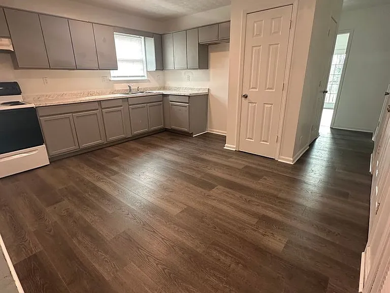 4220 Sunset Ave — Photo 23