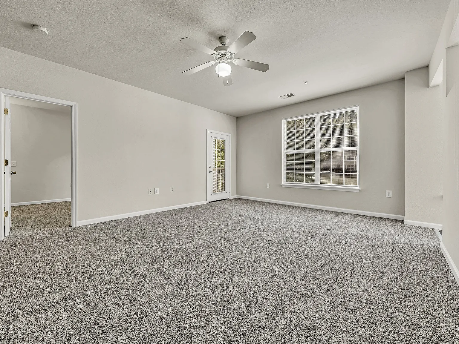 Enclave Apartments — Photo 4