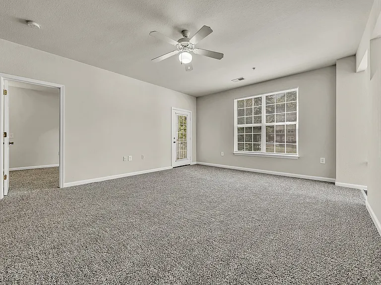 Enclave Apartments — Photo 4