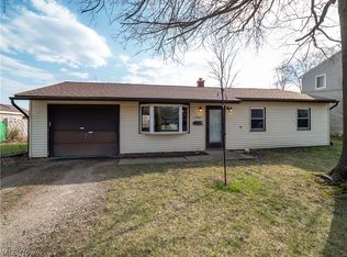 34407 W Point Dr, North Ridgeville, OH 44039