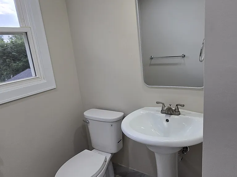 Bathroom 2nd floor
