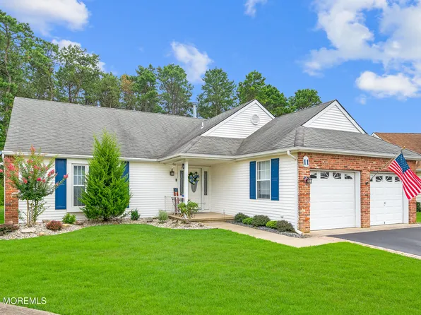 11 Westgate Court, Toms River, NJ 08757