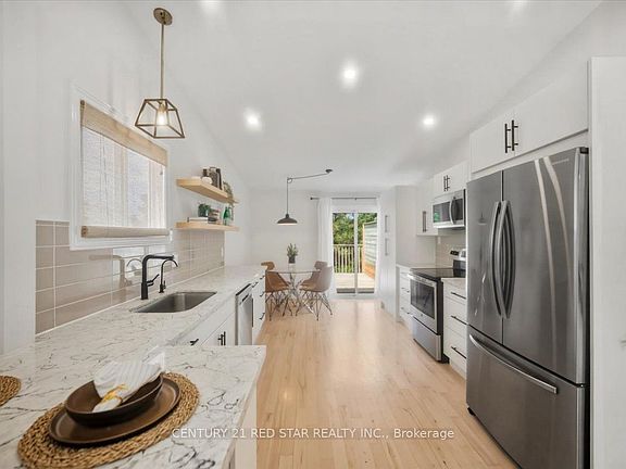 5th image of 475 Forfar St E