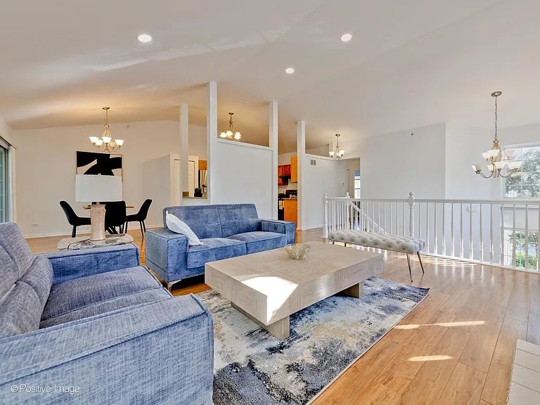 121 Commons Ct — Photo 9