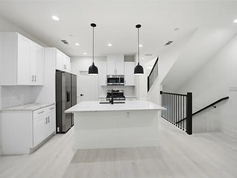 7207 Mohawk Dr #106 — Photo 5