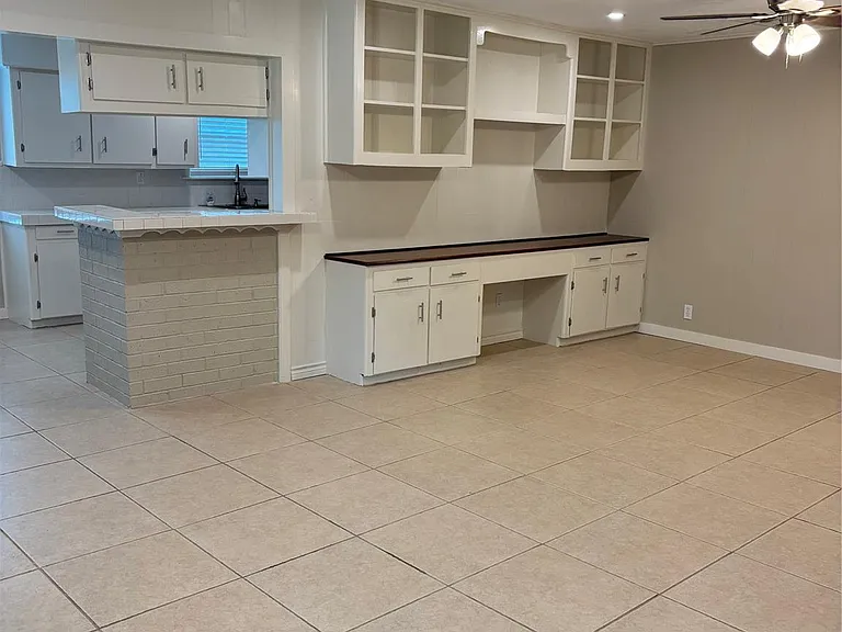 8049 Forest Hills Dr — Photo 20