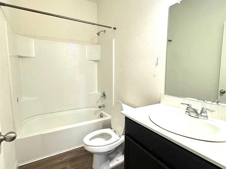 6432 Bishop Dr — Photo 3