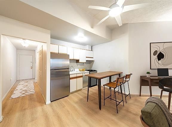 5th image of 476 Monmouth St APT 205