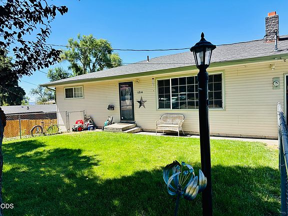 5th image of 1814 Carlson Dr