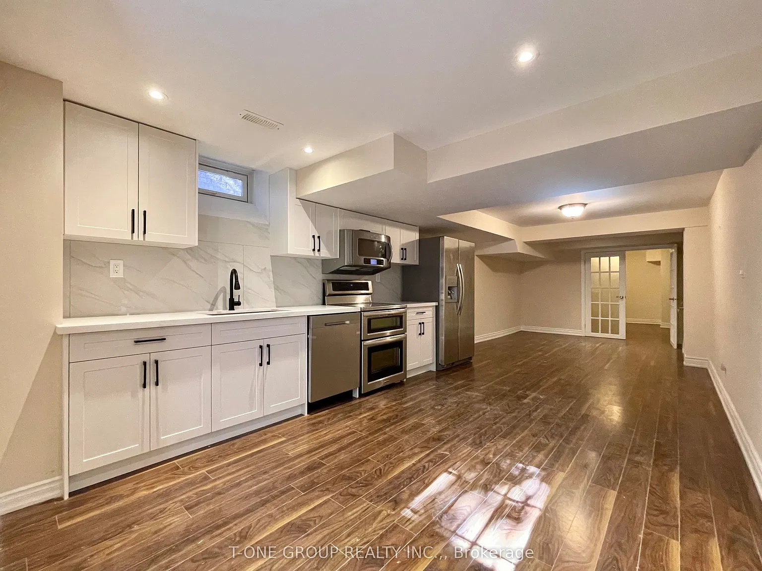 2 bed, $2,000 — Photo 4