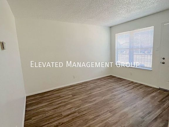 2nd image of 1300 Pennsylvania St NE Unit 20