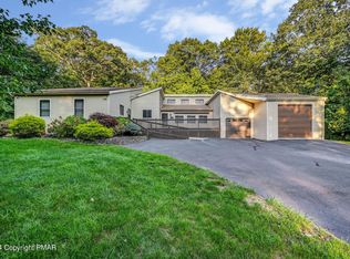 5520 Elmwood Dr, Tannersville, PA