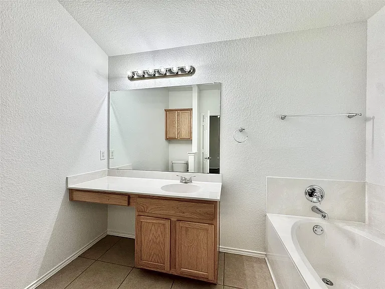 1015 Aiken Dr — Photo 22
